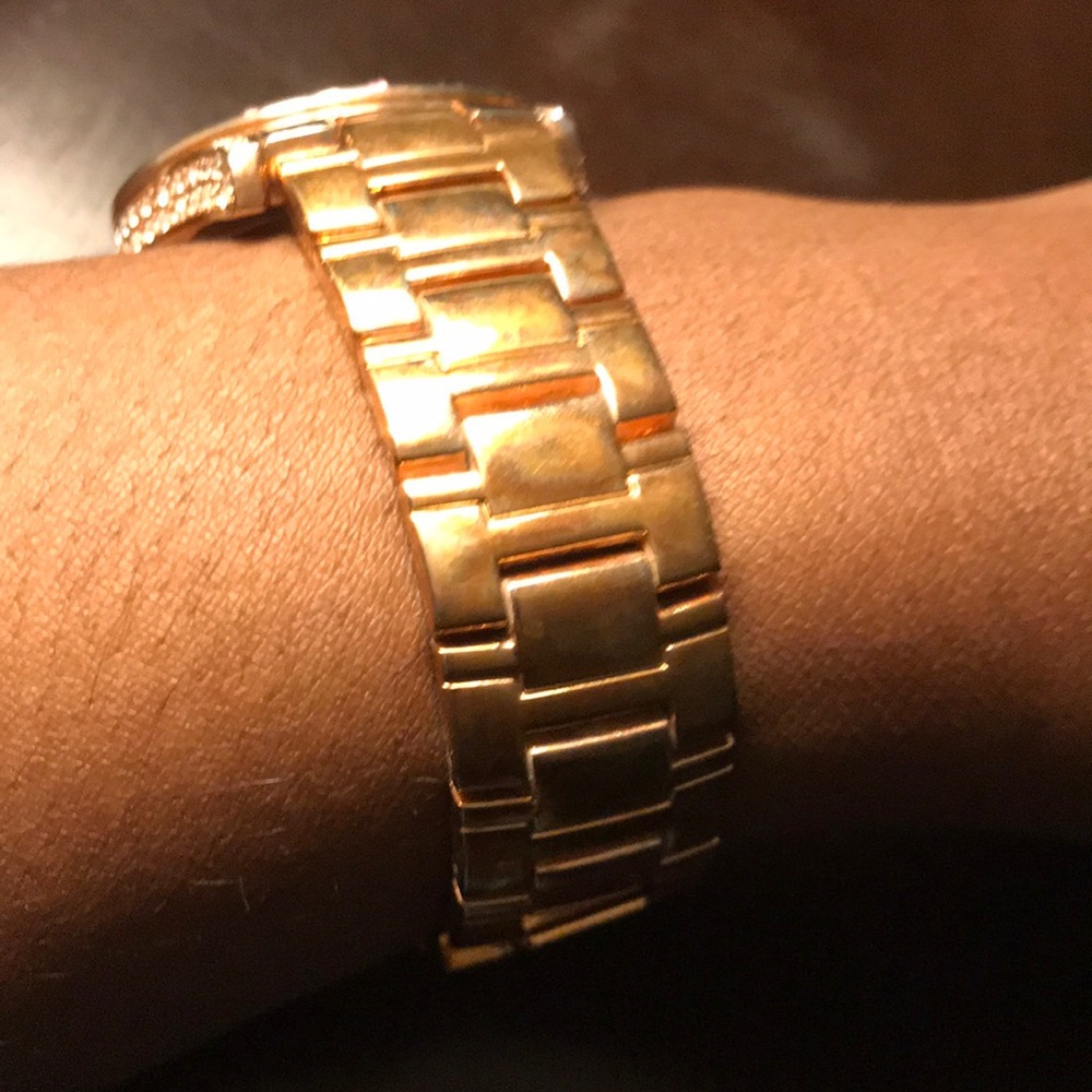 Victoria Watch - Picture 4 of 11